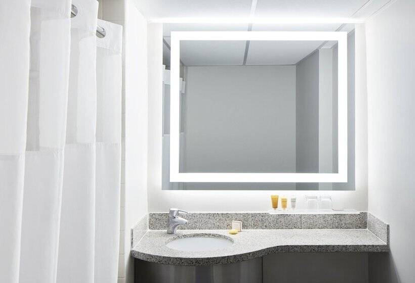اتاق کلاب, Club Quarters Hotel White House, Washington Dc