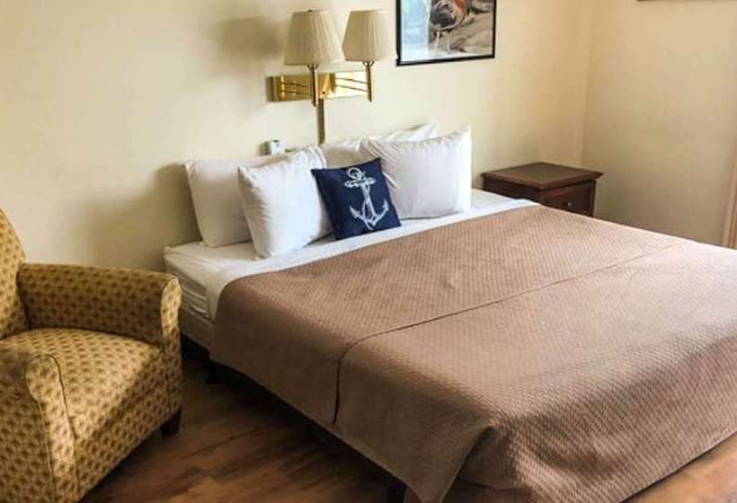 اتاق استاندارد با تخت بزرگ برای معلولان, Colonial Inn Ellsworth