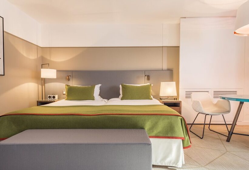 استودیوی لوکس, Fraser Suites Paris La Défense