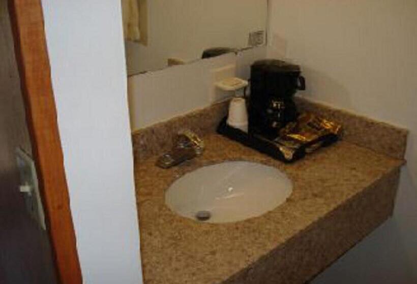 اتاق استاندارد با 2 تخت دوبل, Harbor Base Pineapple Inn