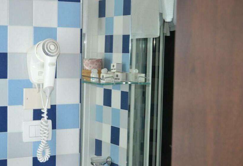 اتاق استاندارد چهار تخته, I  Fiorino