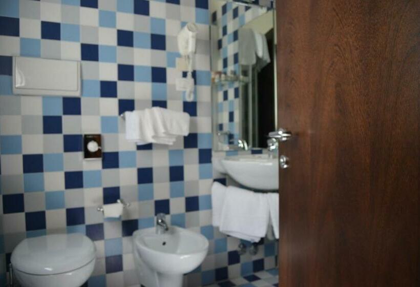 اتاق استاندارد چهار تخته, I  Fiorino