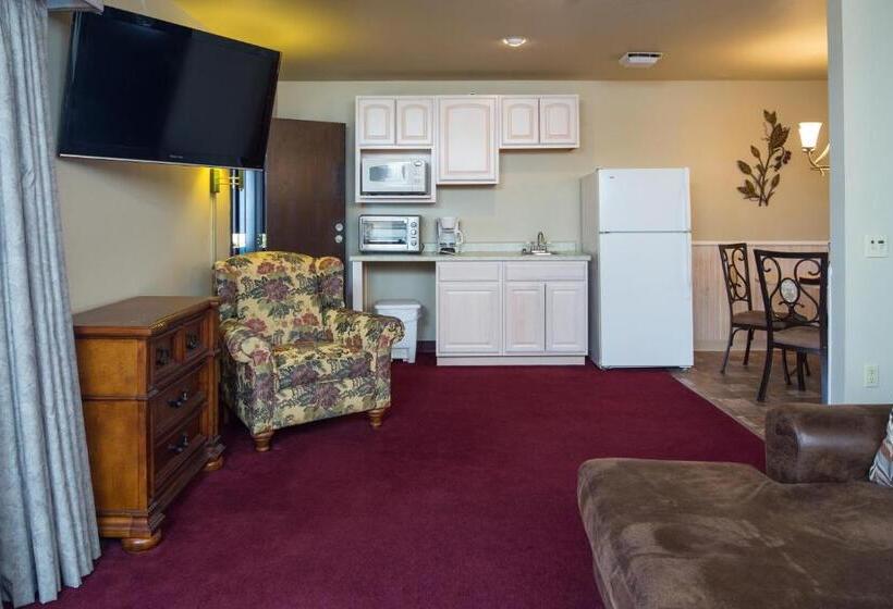 3 Bedroom Suite, J Green Bay