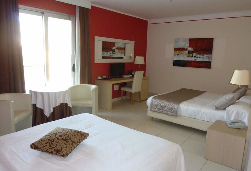 اتاق استاندارد چهار تخته, Mediterraneo Palace