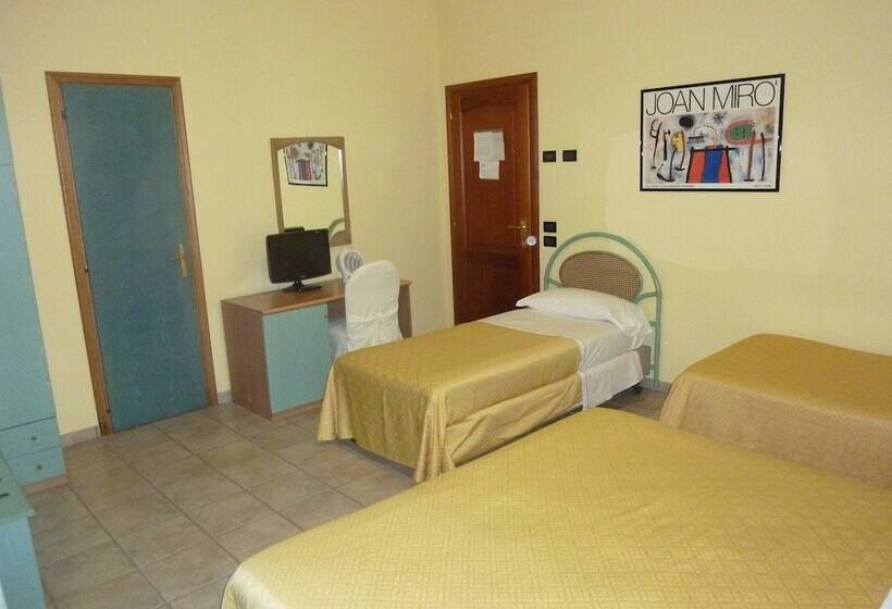 اتاق استاندارد چهار تخته, Mediterraneo Palace
