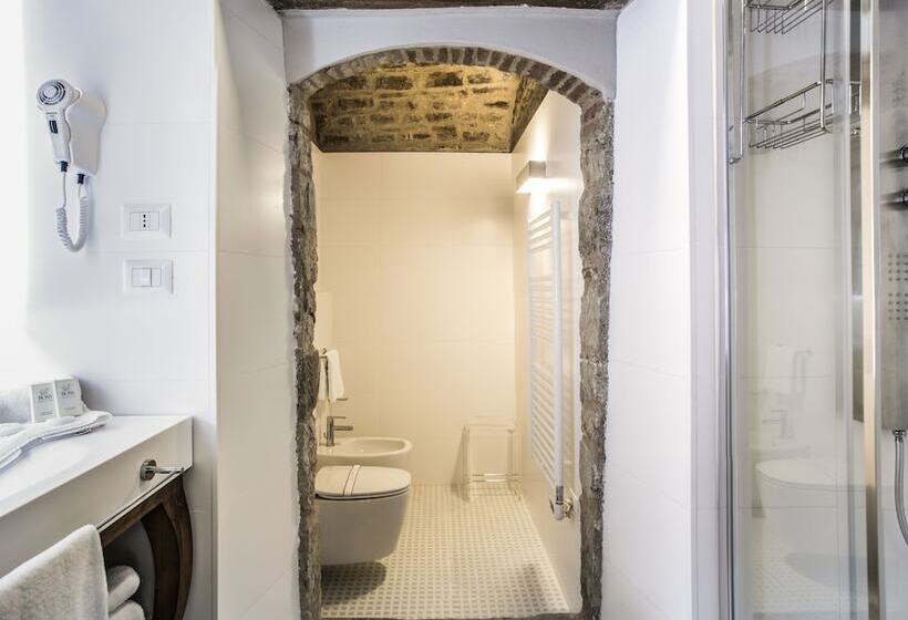 اتاق استاندارد سه نفره, Palazzo Leopoldo Dimora Storica & Spa