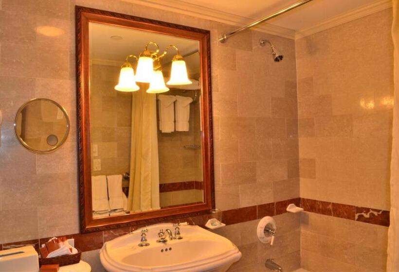 اتاق سوپریور, The Wall Street Inn