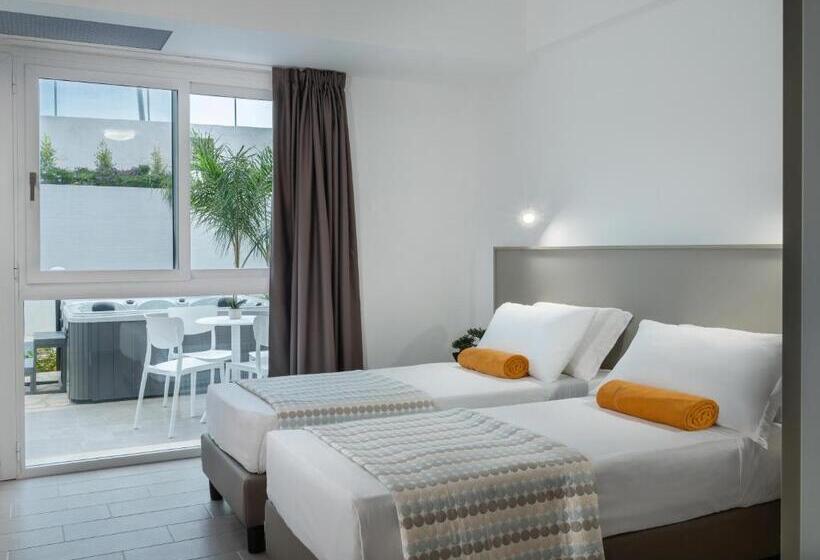 اتاق لوکس با وان آب گرم, Vascellero Club Resort