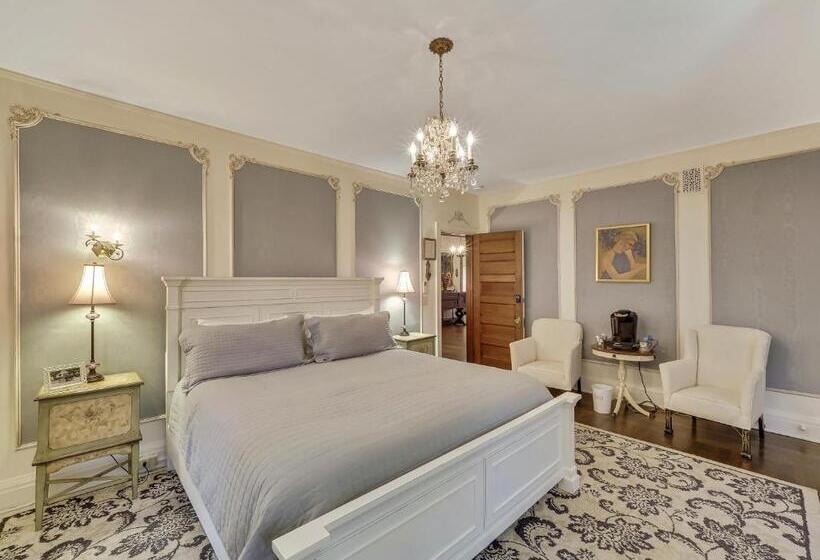 اتاق لوکس با تخت بزرگ, Cartier Mansion