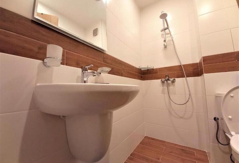 استودیوی لوکس, Gardenia Apartments