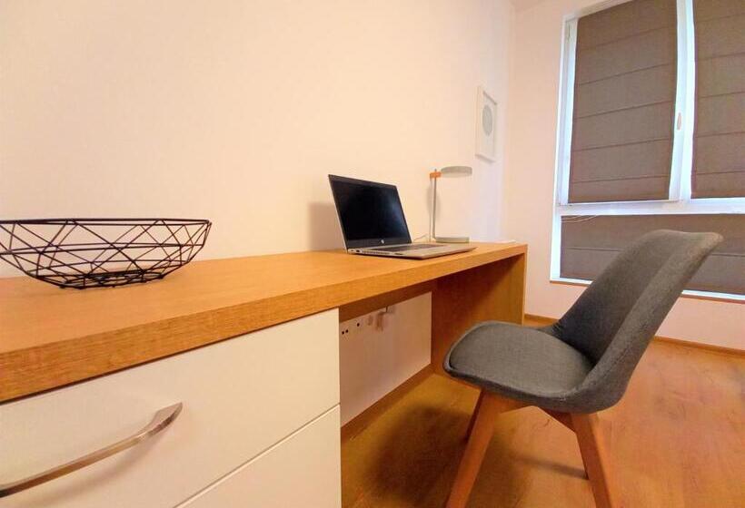 استودیوی لوکس, Gardenia Apartments