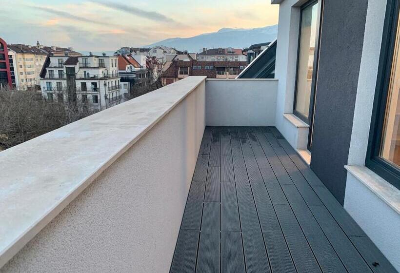 استودیو استاندارد با تراس, Gardenia Apartments