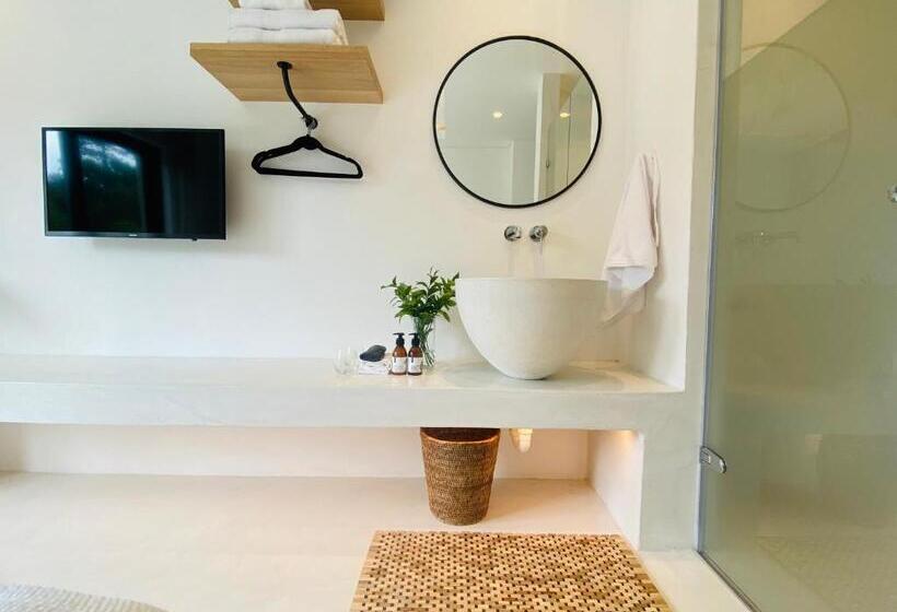 اتاق استاندارد, Barrington's