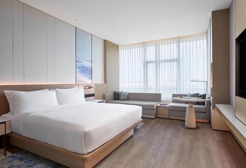 اتاق دلوکس با تخت کینگ و چشم‌انداز شهر, Courtyard By Marriott Qinhuangdao West