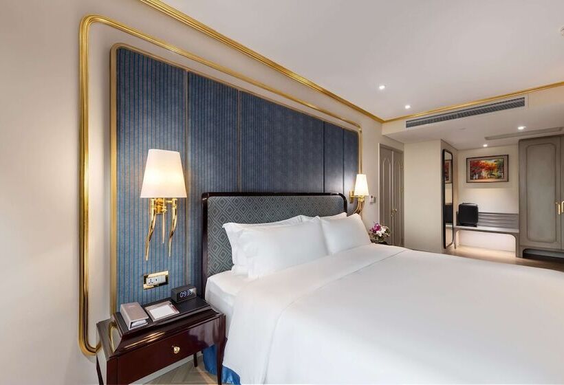 اتاق پریمیوم با چشم‌انداز دریاچه, Dolce By Wyndham Hanoi Golden Lake