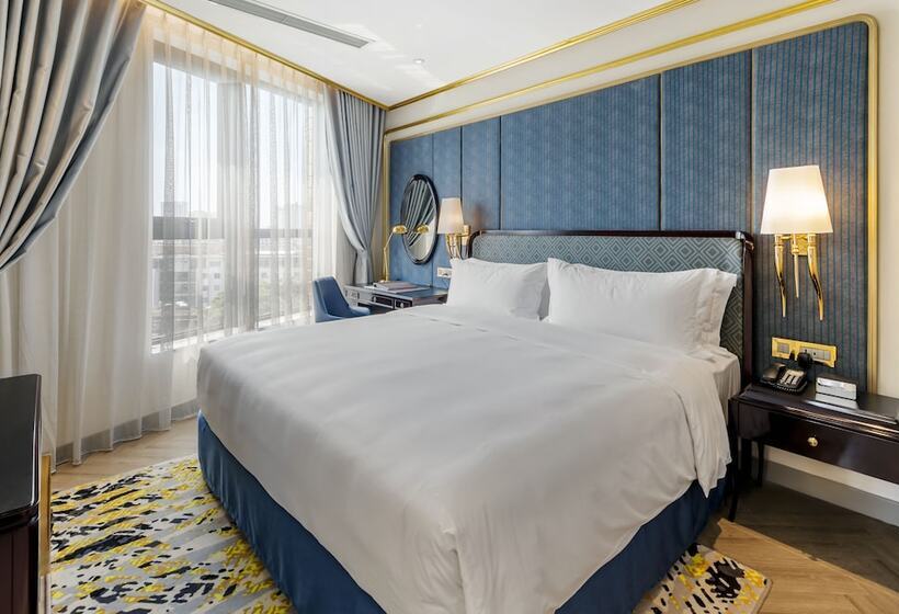 Penthouse Room, Dolce By Wyndham Hanoi Golden Lake