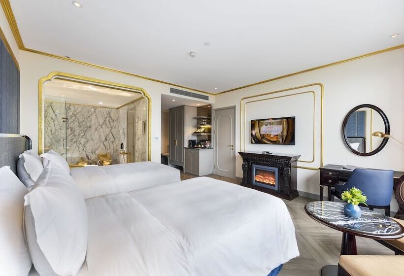 Premium Room Lake View, Dolce By Wyndham Hanoi Golden Lake
