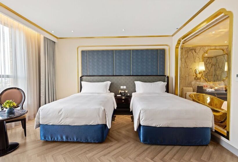 Premium Room Lake View, Dolce By Wyndham Hanoi Golden Lake