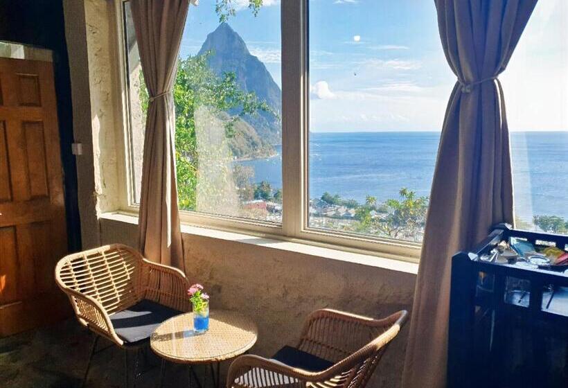 اتاق لوکس با بالکن و چشم‌انداز دریا, Green Fig Resort & Spa