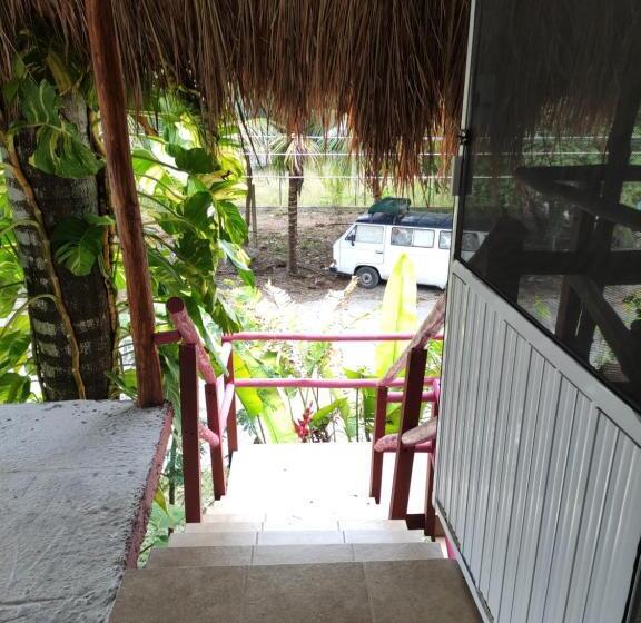 חדר סטנדרט לשלושה, Near Lake Hostal