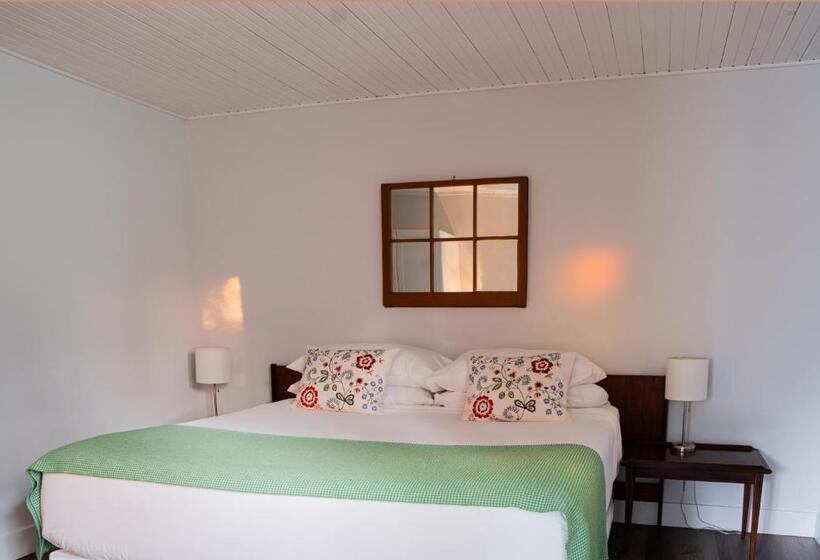 سوئیت پریمیوم, The Kent Motel
