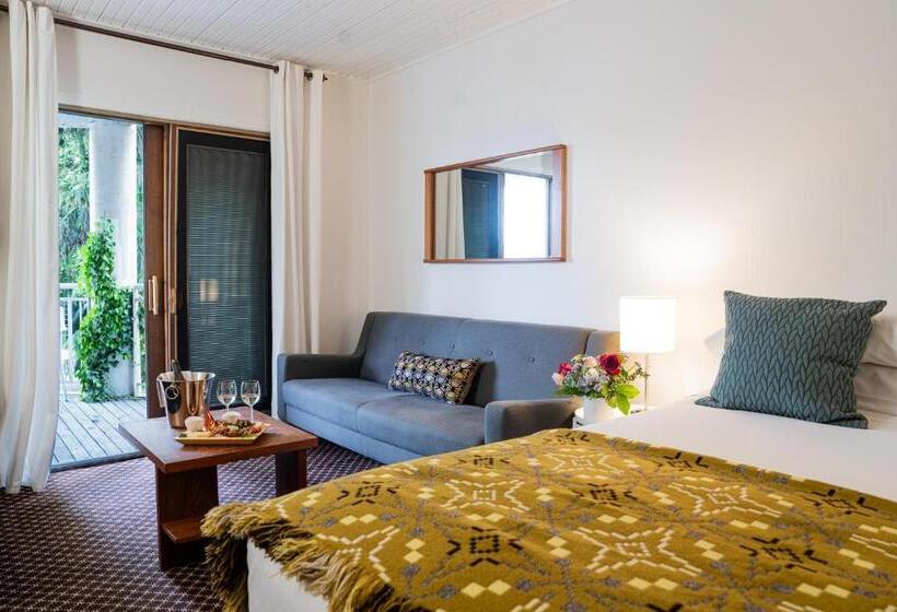 اتاق پرمیوم, The Kent Motel