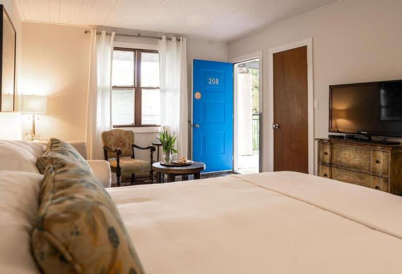 اتاق لوکس, The Kent Motel