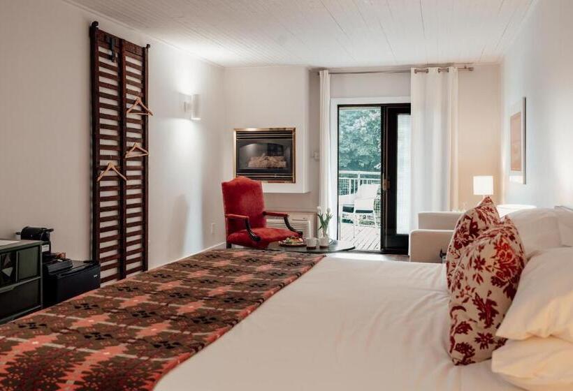 سوئیت با تخت بزرگ, The Kent Motel