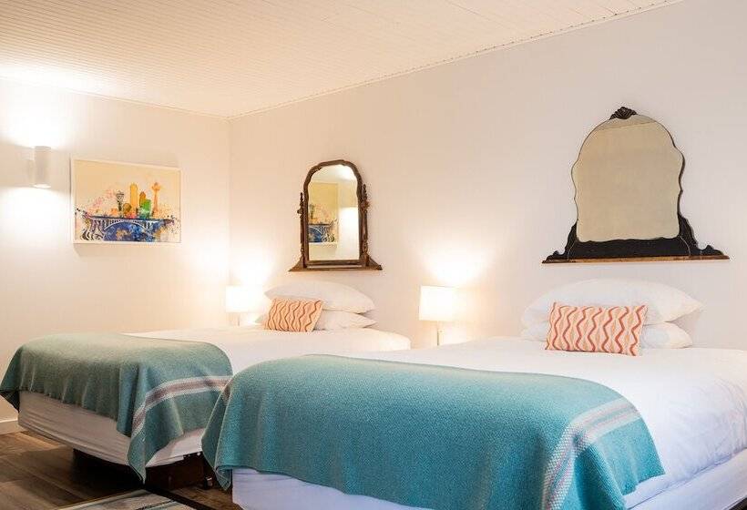 اتاق لوکس, The Kent Motel