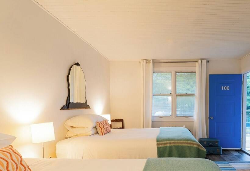 اتاق لوکس, The Kent Motel