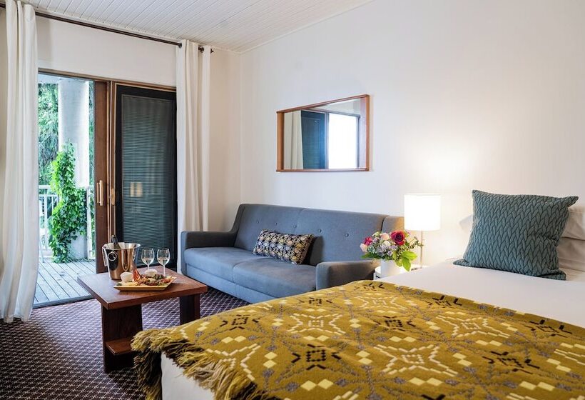 اتاق پرمیوم, The Kent Motel