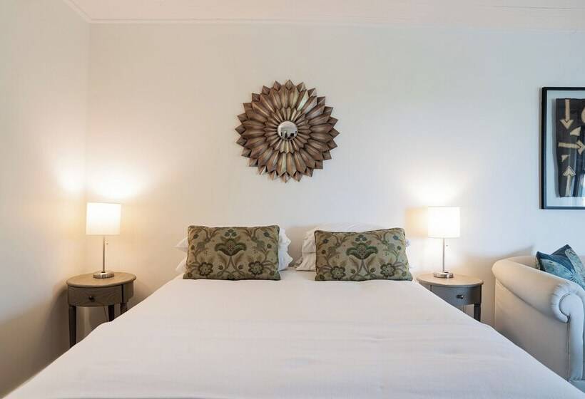 اتاق لوکس, The Kent Motel