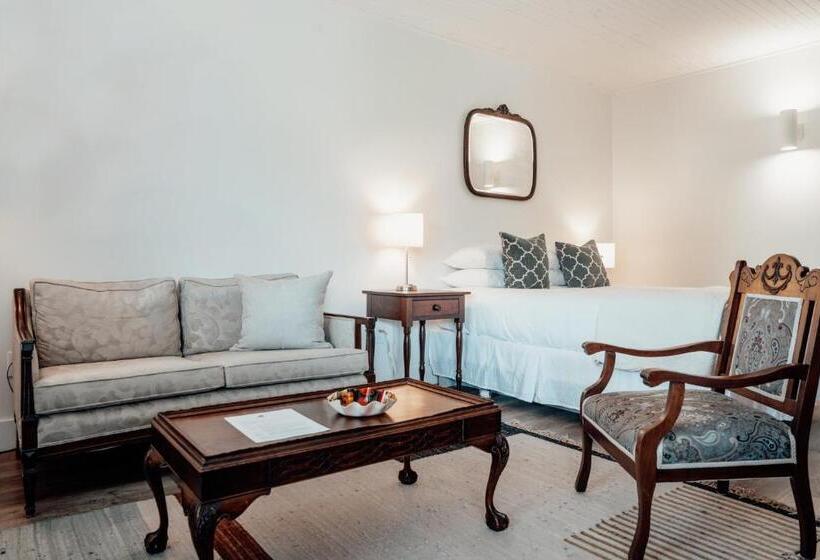 اتاق لوکس, The Kent Motel