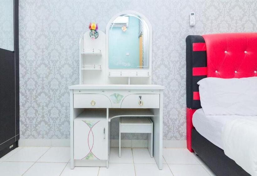 اتاق لوکس, Oyo Life 2466 Galaxy Kost