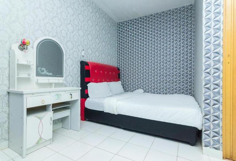 اتاق لوکس, Oyo Life 2466 Galaxy Kost