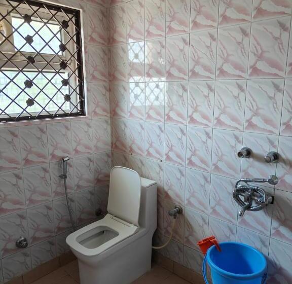 اتاق لوکس, Sunny Pines Resort
