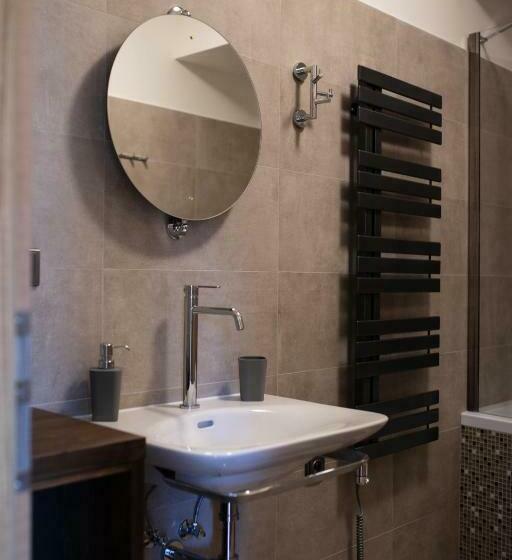 اتاق لوکس, Apartmány Víno Hruška Pardubice