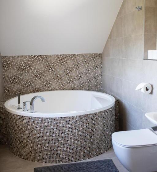 اتاق لوکس, Apartmány Víno Hruška Pardubice