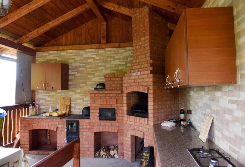 آپارتمان 2 خوابه, Casa Edy