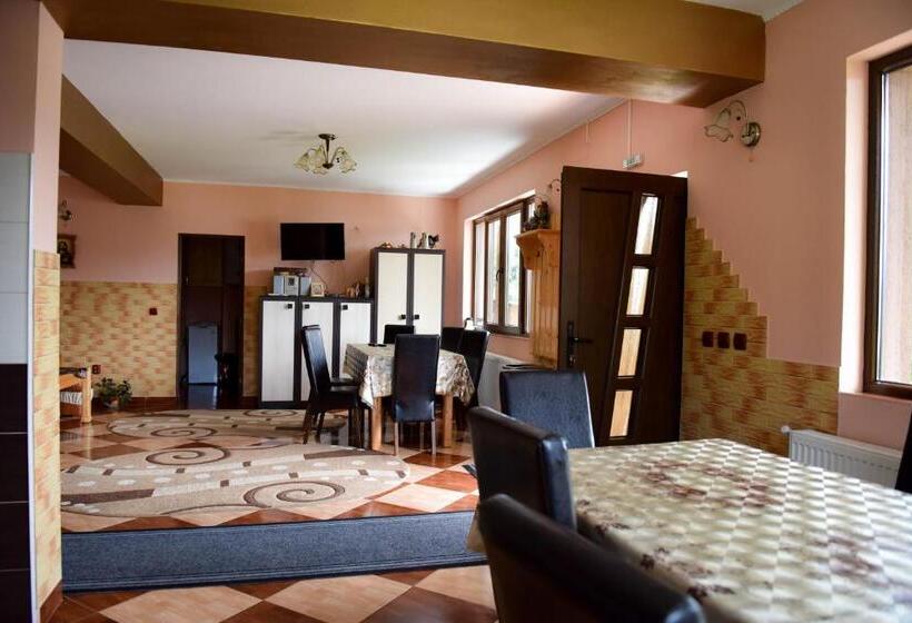 آپارتمان 2 خوابه, Casa Edy