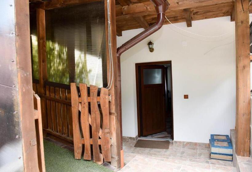 اتاق استاندارد با چشم‌انداز دریاچه, Casa Edy