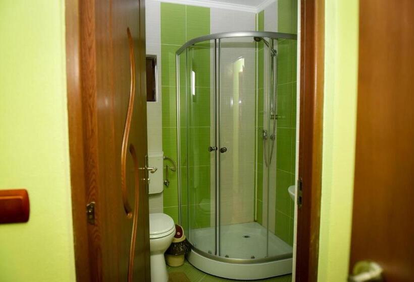 خانه 3 خوابه, Casa Edy