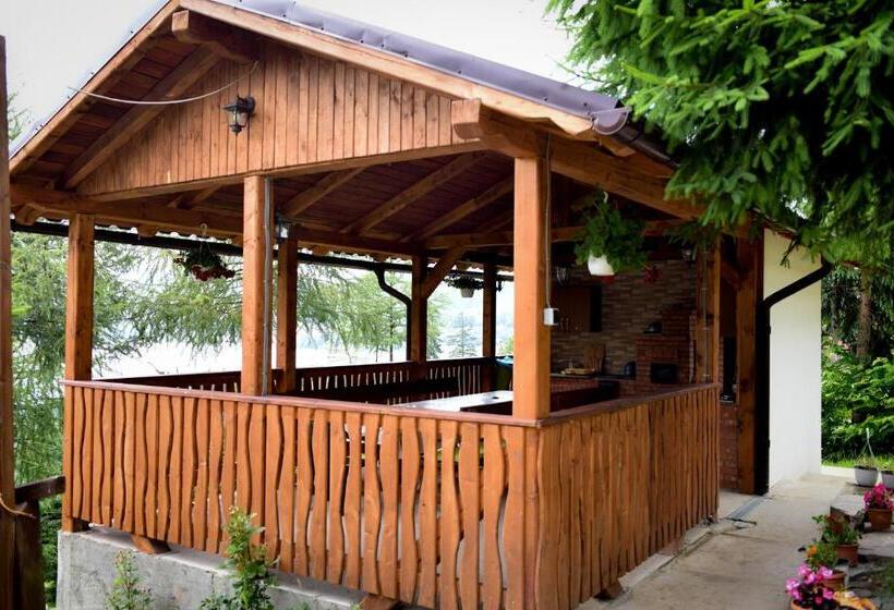سوئیت 2 خوابه, Casa Edy
