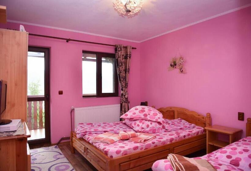 سوئیت 2 خوابه, Casa Edy