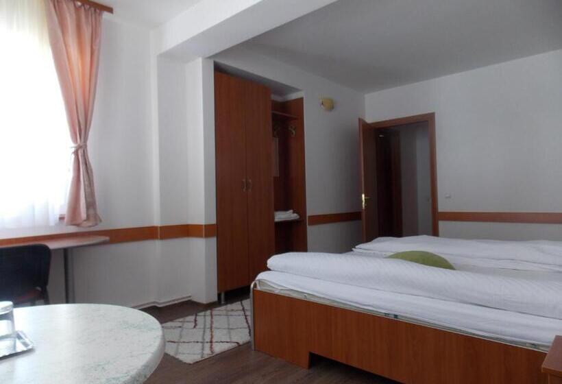 2 Bedroom Suite with Balcony, Vila Briana