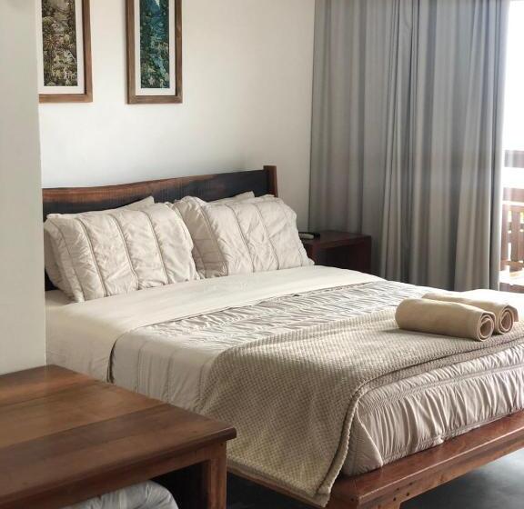 اتاق لوکس چهار تخته, Pousada Casa Albatross