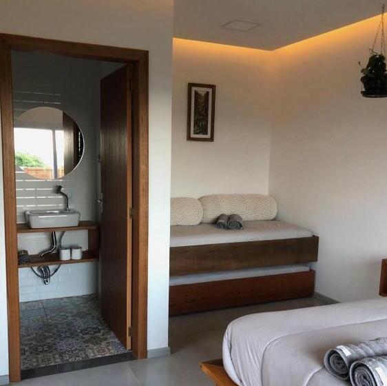 اتاق لوکس چهار تخته, Pousada Casa Albatross