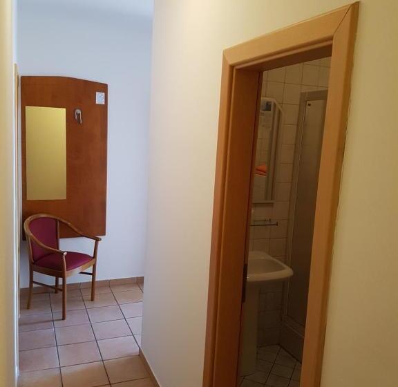 سوئیت خانواده 2 خوابه, Guesthouse Villa Adria