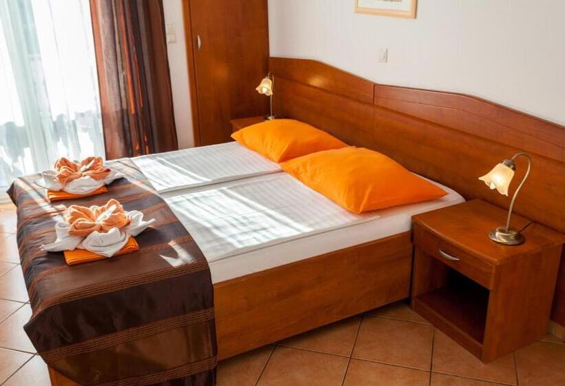 اتاق لوکس, Guesthouse Villa Adria