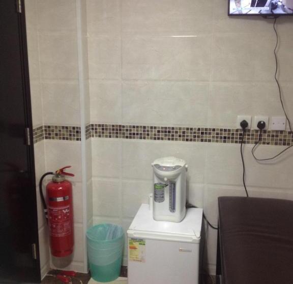 اتاق لوکس سه تخته, Manhattan Guesthouse
